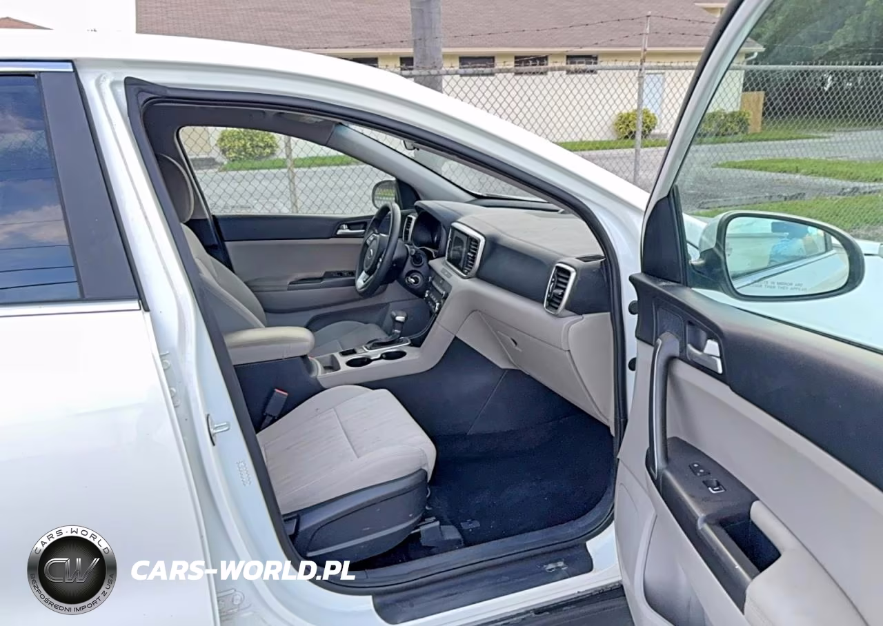 2020 Kia Sportage Lx VIN:KNDPMCAC9L7699024 - 5