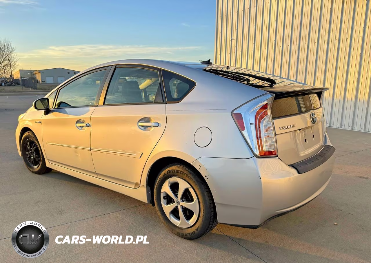 2012 Toyota Prius VIN:JTDKN3DU0C5484347 - 3