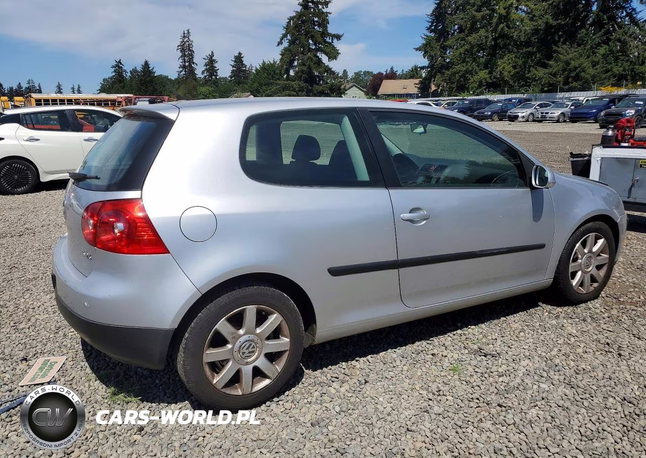 2007 Volkswagen Rabbit VIN:WVWAR71K37W213762 - 3