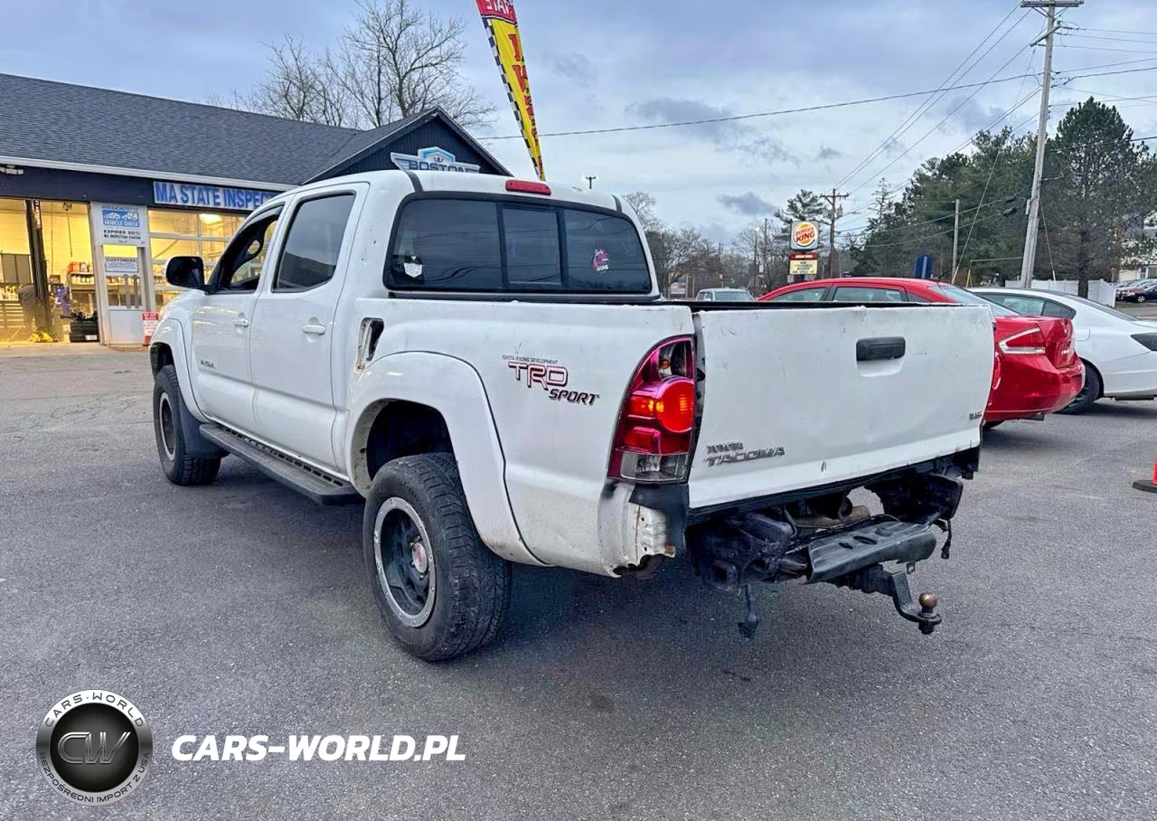 2013 Toyota Tacoma V6 VIN:3TMLU4EN6DM118330 - 3