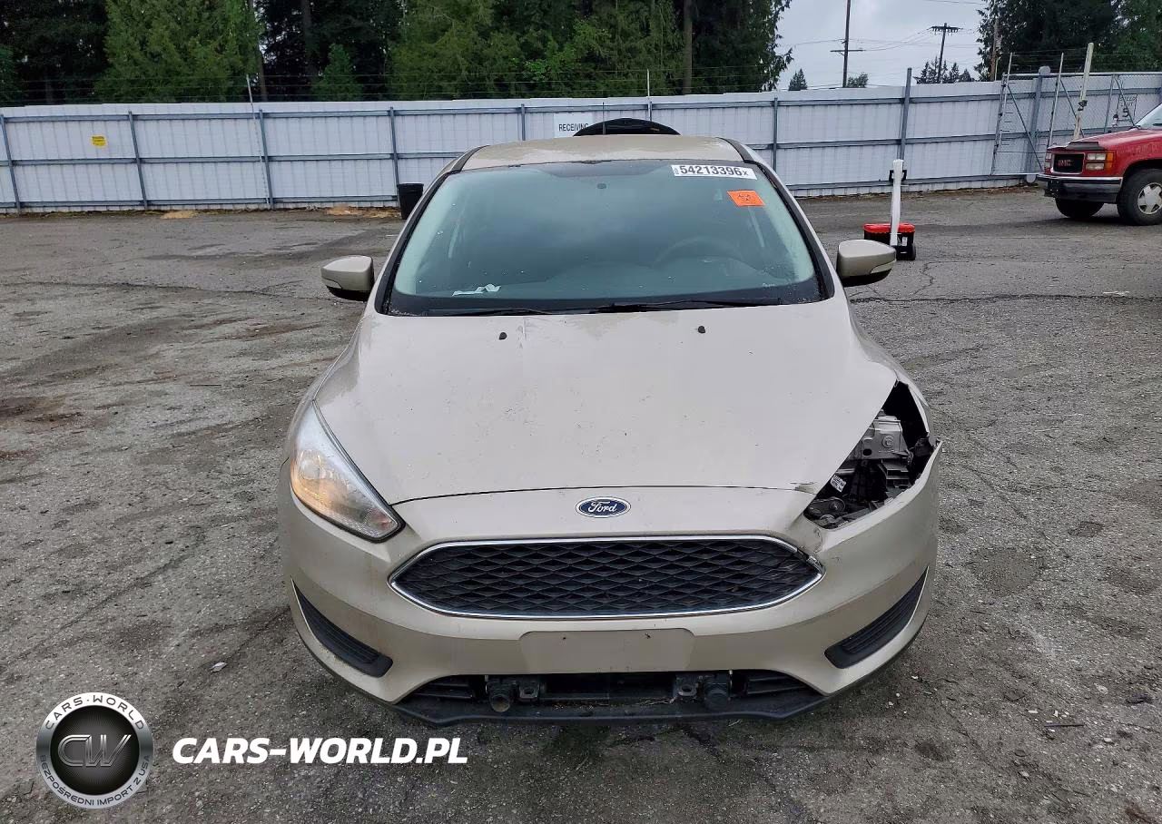 2017 Ford Focus Se VIN:1FADP3K23HL285239 - 5