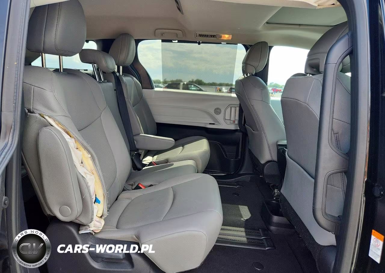 2026 Toyota Sienna Xle 8-Passenger VIN:5TDYRKEC0TS294086 - 11