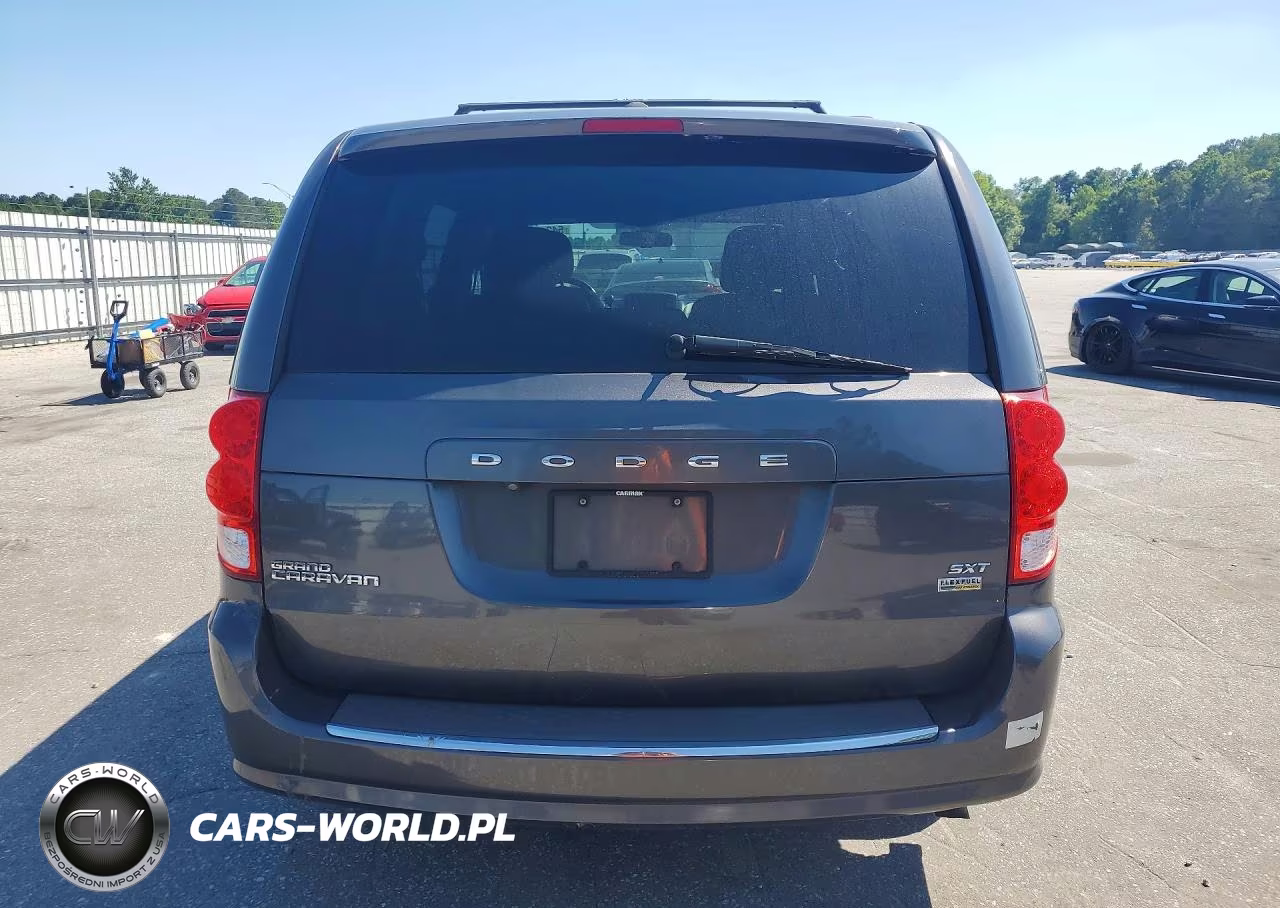 2018 Dodge Grand Caravan Sxt VIN:2C4RDGCG7JR206582 - 6