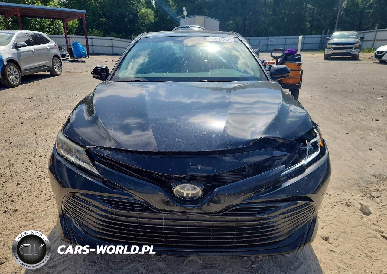 2018 Toyota Camry Le VIN:4T1B11HK5JU633990 - 5