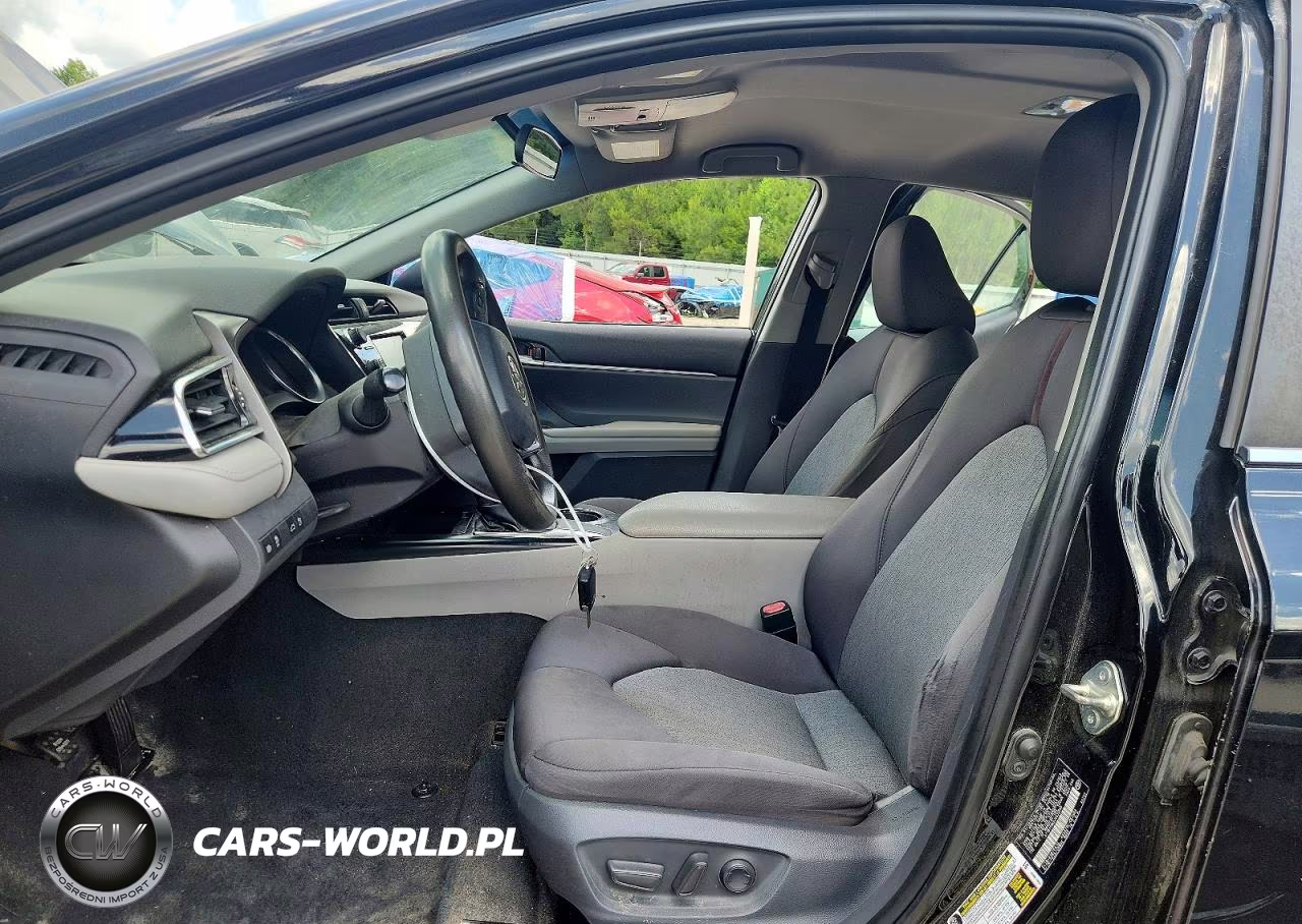 2018 Toyota Camry Le VIN:4T1B11HK5JU633990 - 7