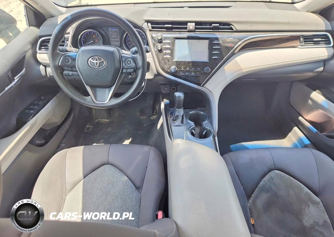 2018 Toyota Camry Le VIN:4T1B11HK5JU633990 - 8