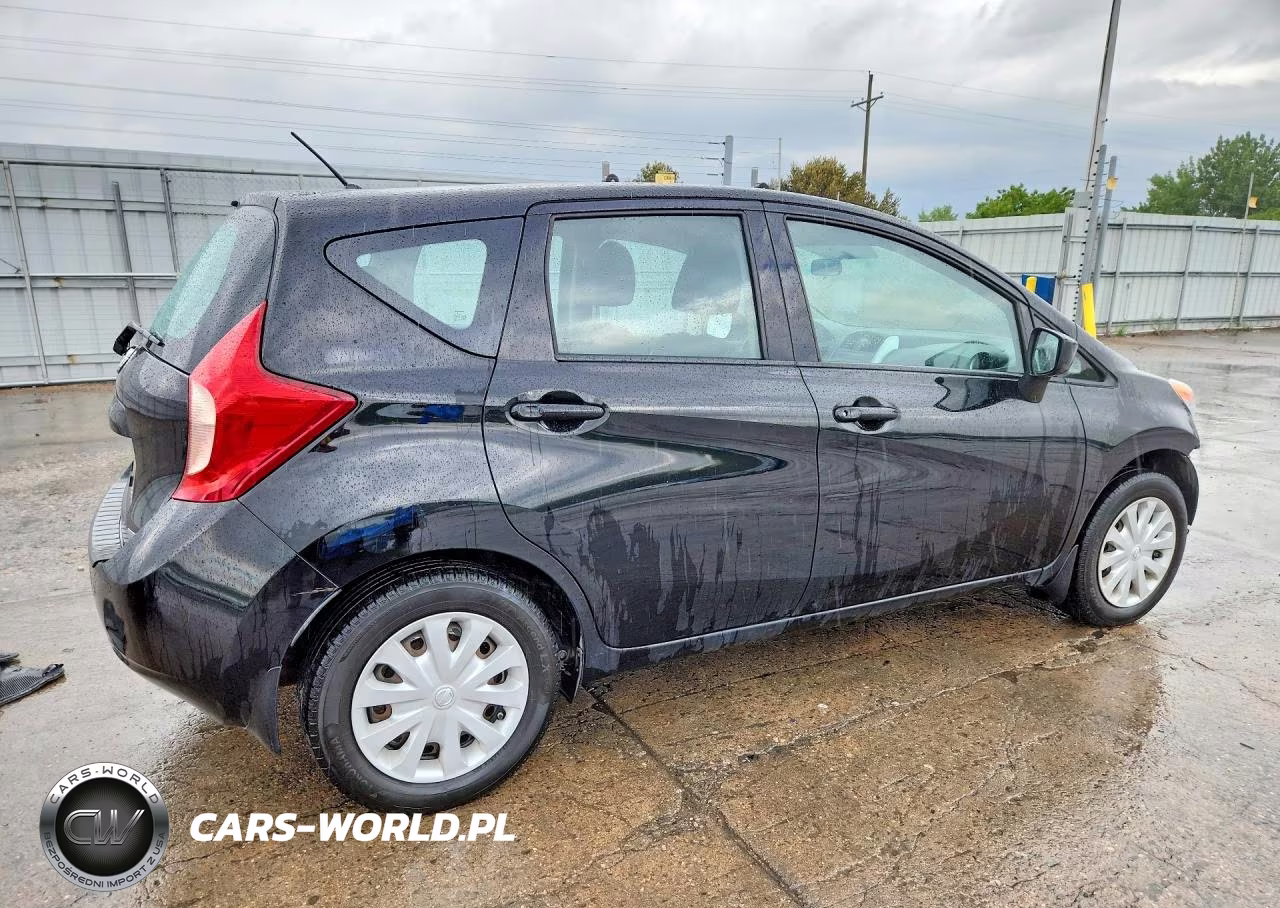 2015 Nissan Versa Note S Plus VIN:3N1CE2CP3FL401379 - 3