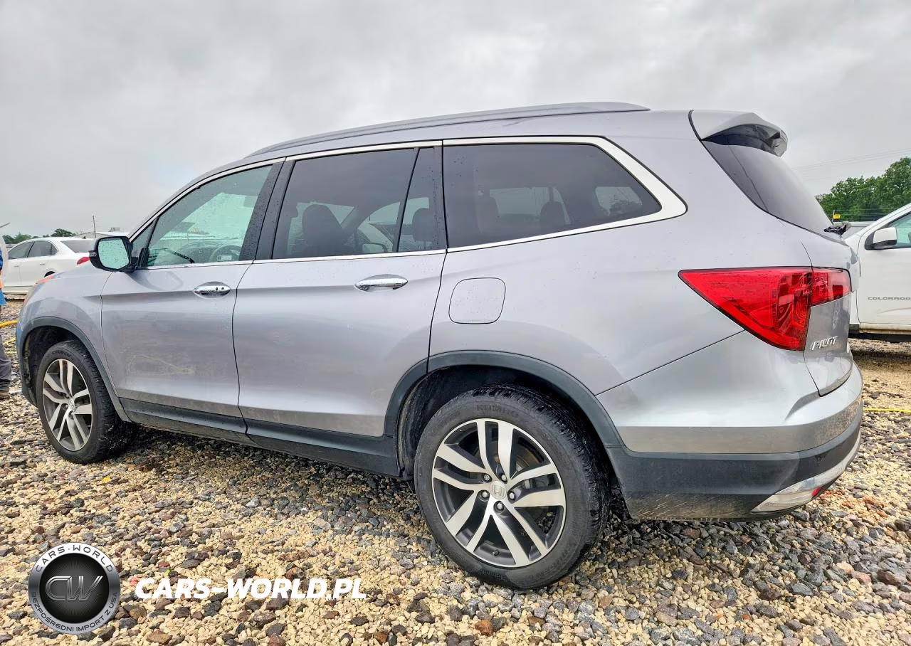 2017 Honda Pilot Touring VIN:5FNYF6H92HB104798 - 2