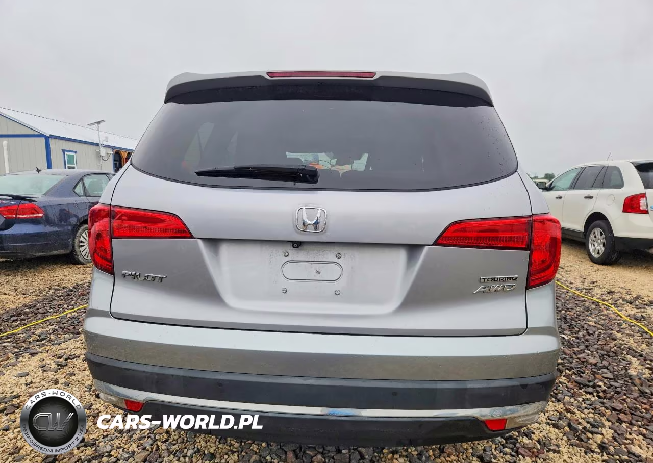 2017 Honda Pilot Touring VIN:5FNYF6H92HB104798 - 6