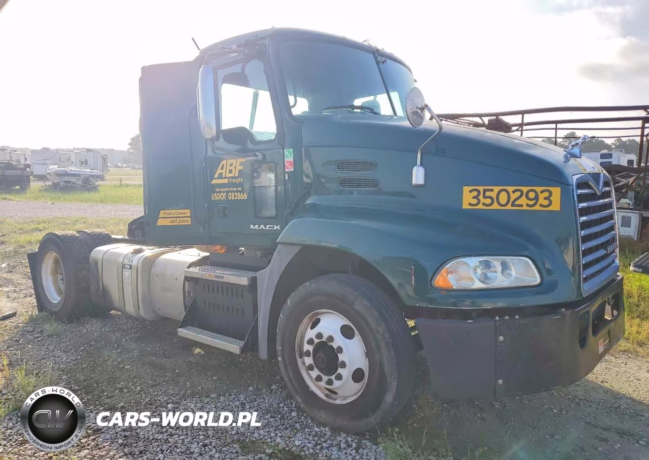 2016 Mack Cxu612 Semi Truck