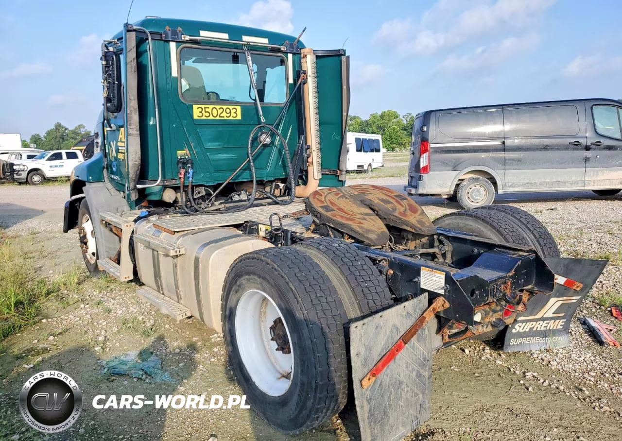 2016 Mack Cxu612 Semi Truck VIN:1M1AW01X1GM008528 - 3