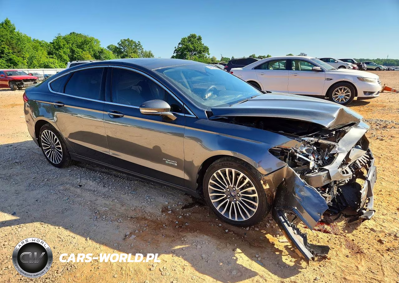 2017 Ford Fusion Titanium Phev VIN:3FA6P0SU3HR364405 - 4
