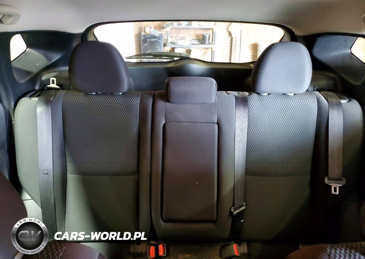 2019 Nissan Rogue Sport S VIN:JN1BJ1CRXKW324131 - 10