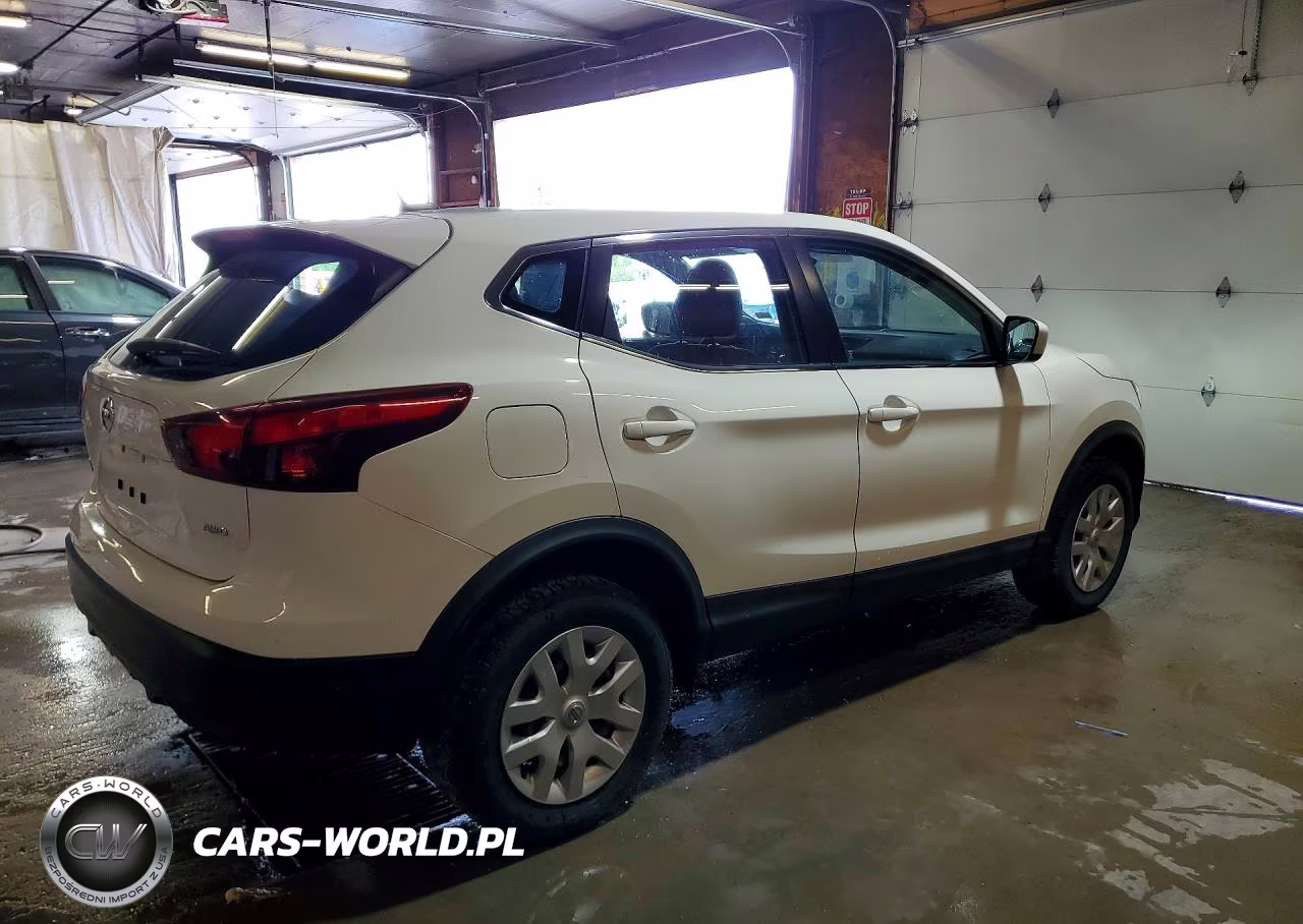 2019 Nissan Rogue Sport S VIN:JN1BJ1CRXKW324131 - 3