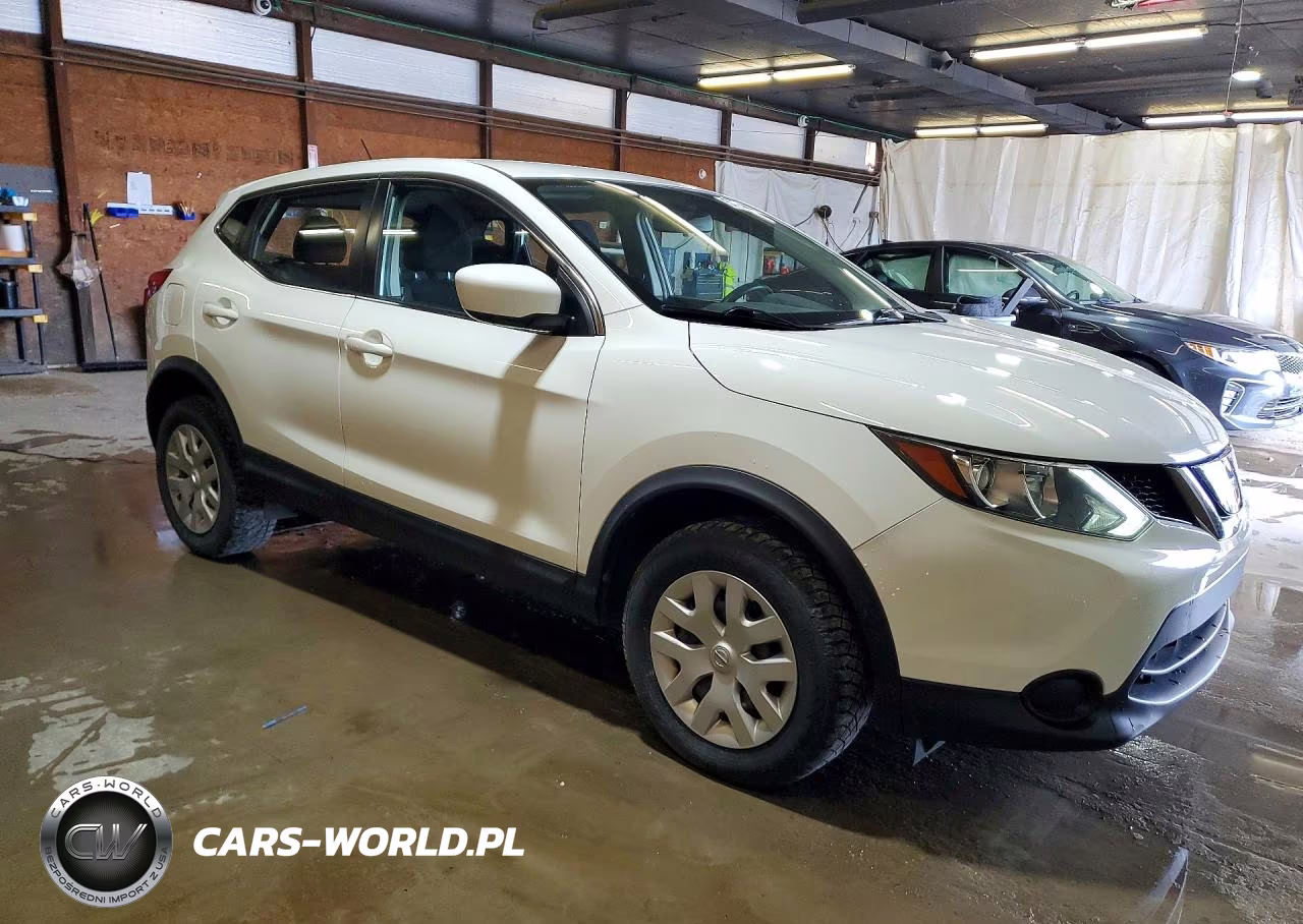2019 Nissan Rogue Sport S VIN:JN1BJ1CRXKW324131 - 4