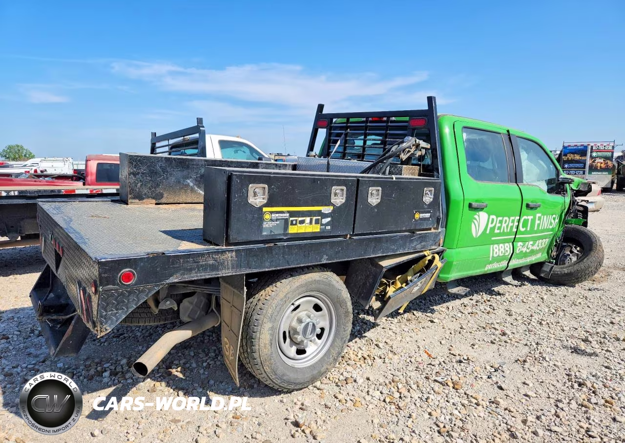 2024 Ford F350 Super Duty Flatbed Truck VIN:1FT8W3BAXREE60517 - 3