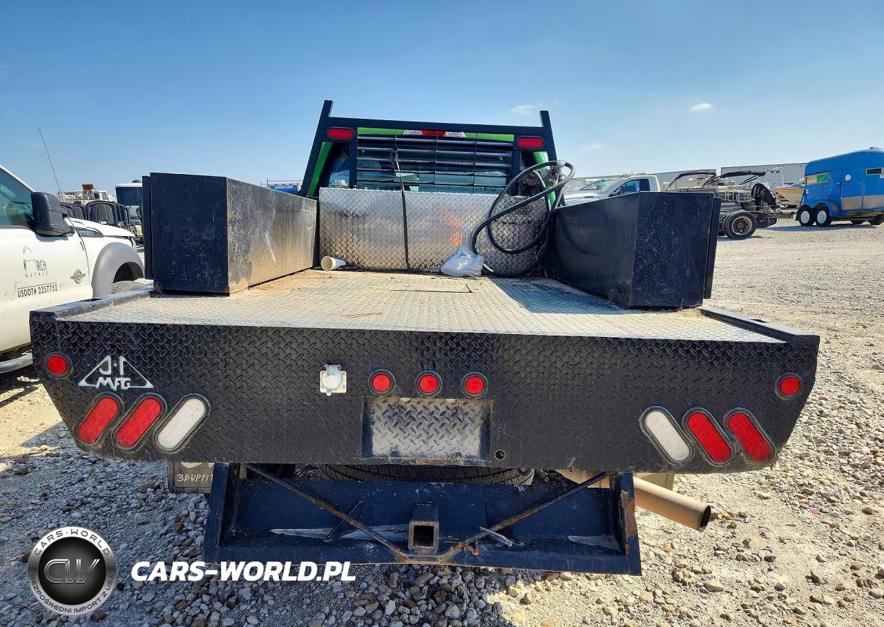 2024 Ford F350 Super Duty Flatbed Truck VIN:1FT8W3BAXREE60517 - 6