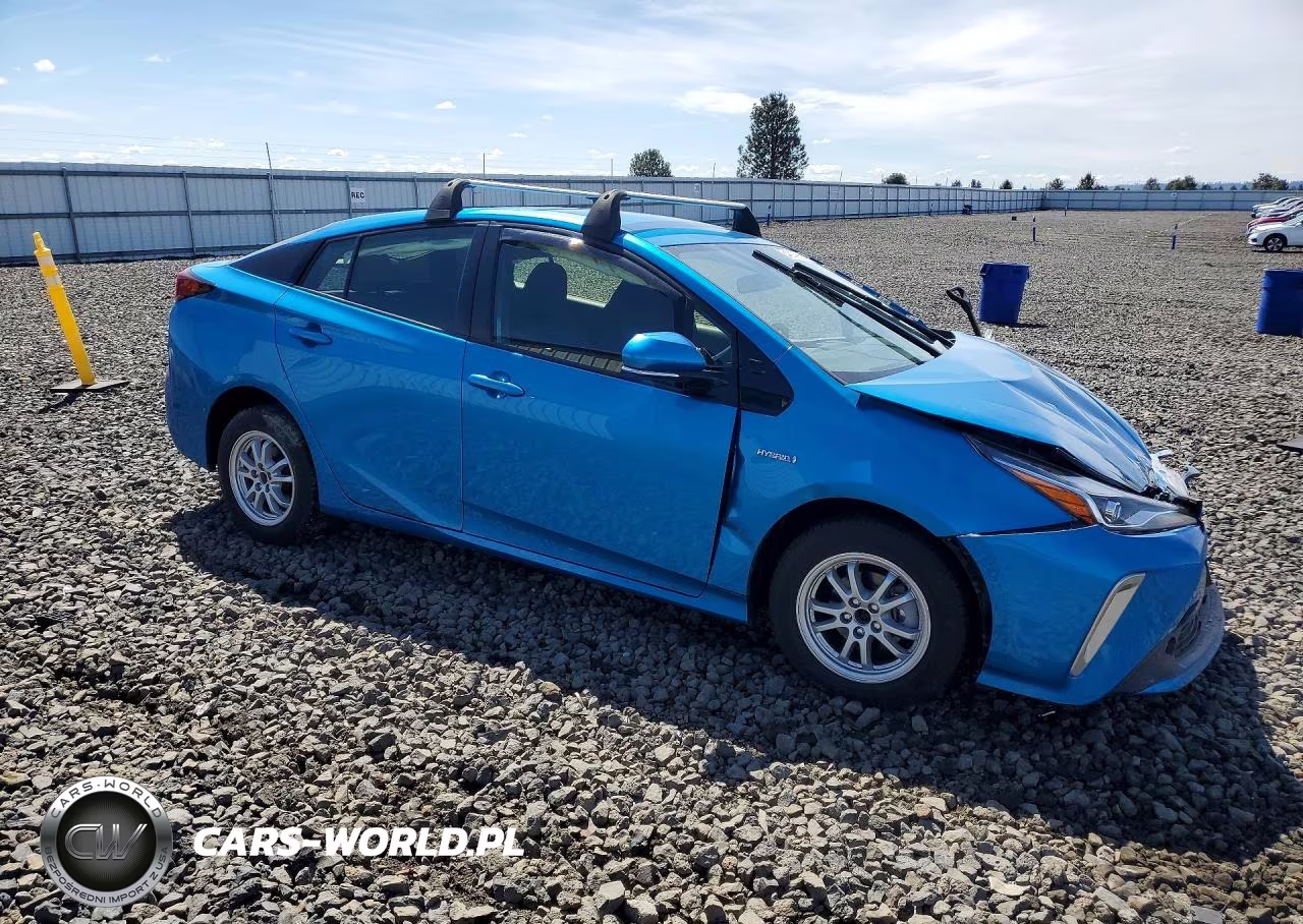 2020 Toyota Prius Le Awd-E VIN:JTDL9RFU6L3020533 - 4