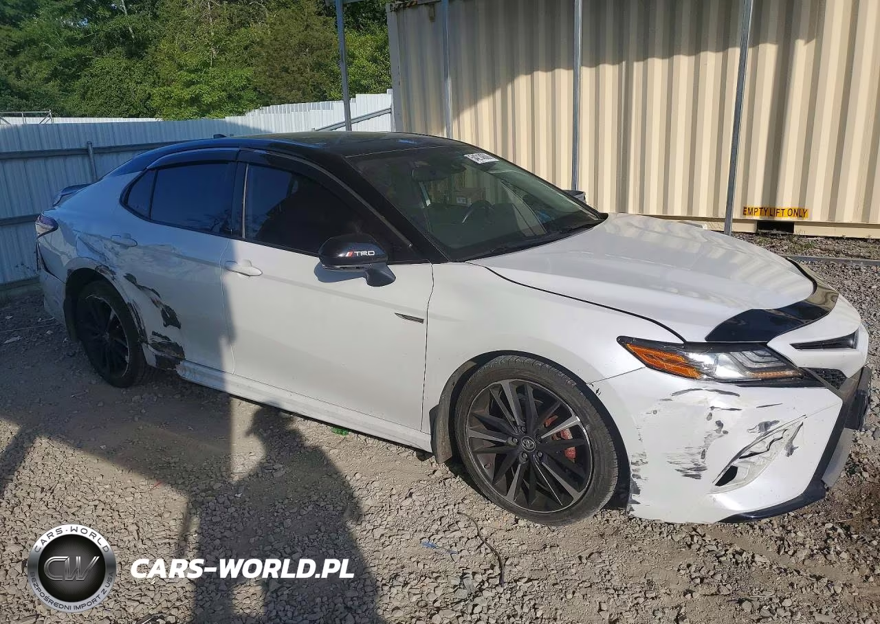 2019 Toyota Camry Xse VIN:4T1B61HK9KU174403 - 4