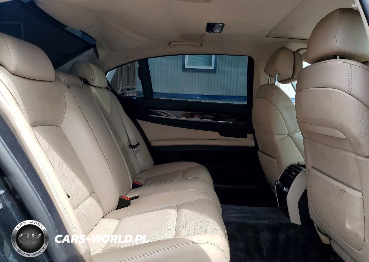 2010 BMW 750 Li xDrive VIN:WBAKC8C58AC430636 - 10