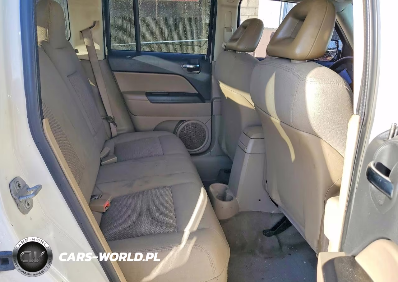 2009 Jeep Patriot Sport VIN:1J4FT28B49D194681 - 10