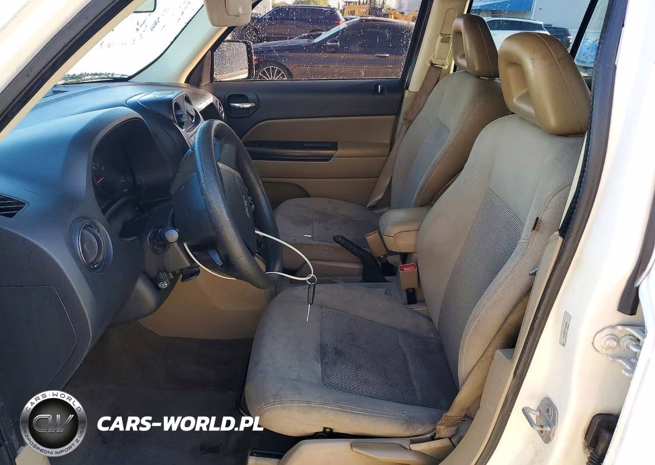 2009 Jeep Patriot Sport VIN:1J4FT28B49D194681 - 7