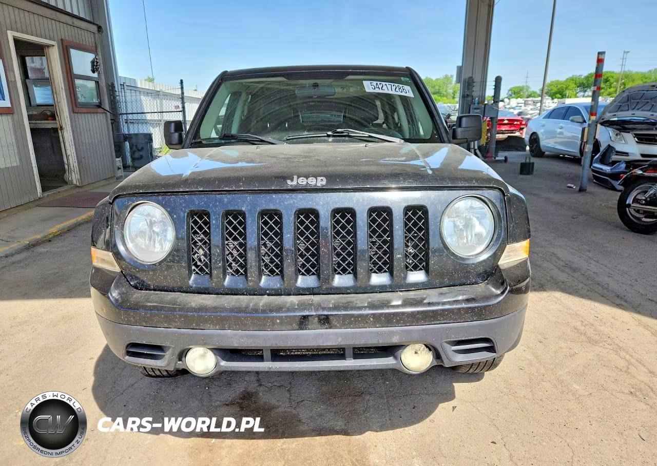 2015 Jeep Patriot Latitude VIN:1C4NJPFA2FD179302 - 5