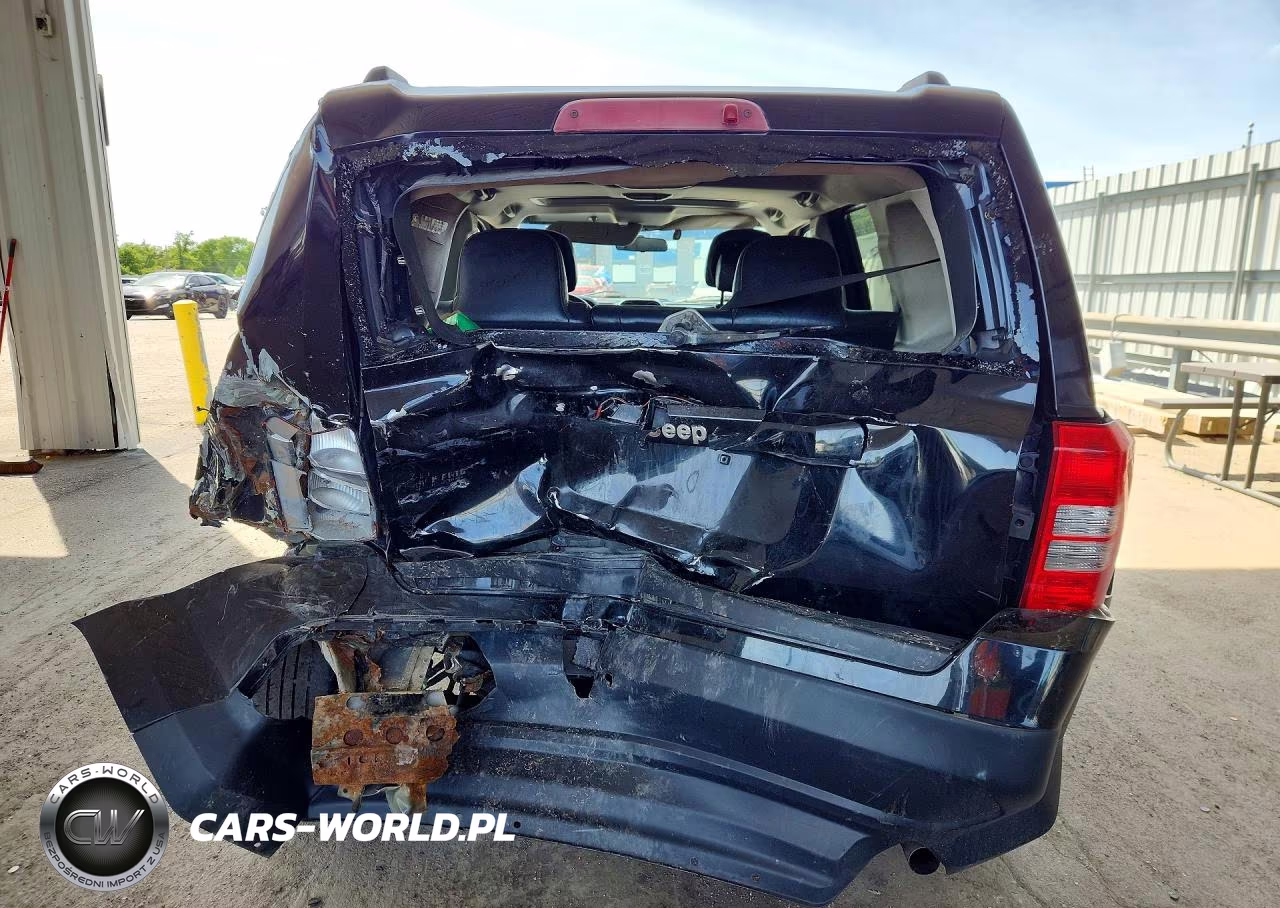 2015 Jeep Patriot Latitude VIN:1C4NJPFA2FD179302 - 6