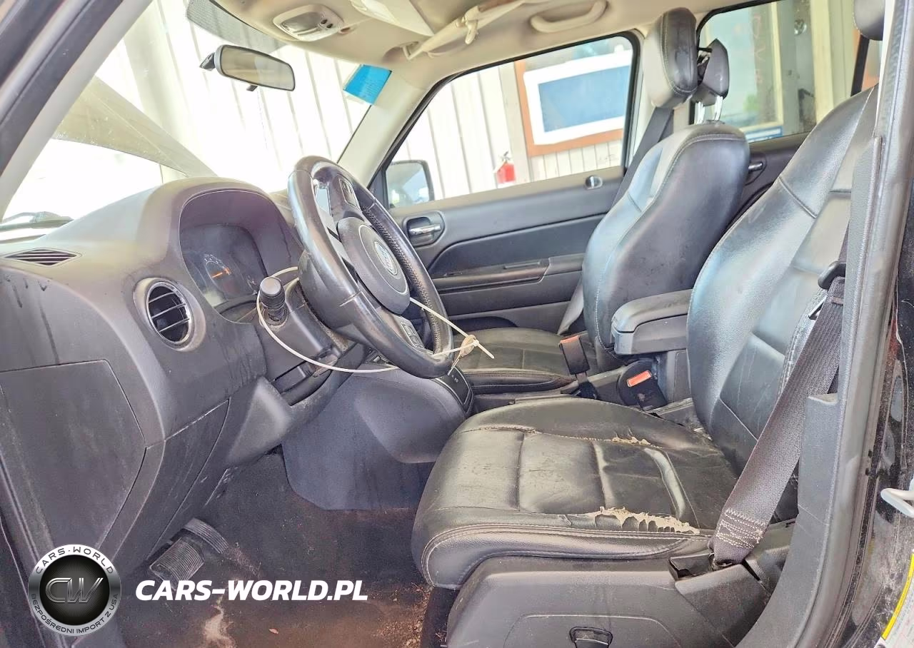 2015 Jeep Patriot Latitude VIN:1C4NJPFA2FD179302 - 7