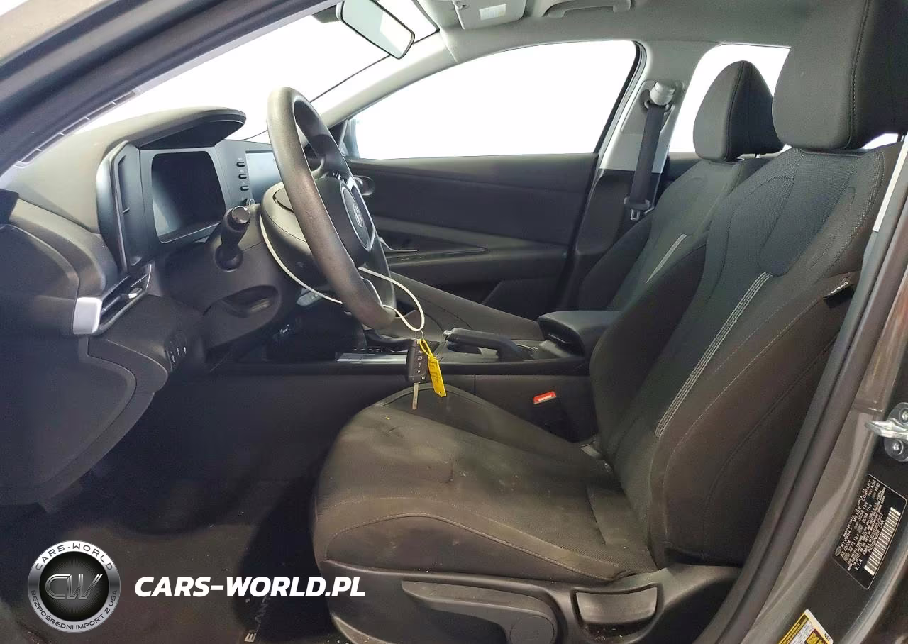 2025 Hyundai Elantra Se VIN:KMHLL4DG3SU852501 - 7