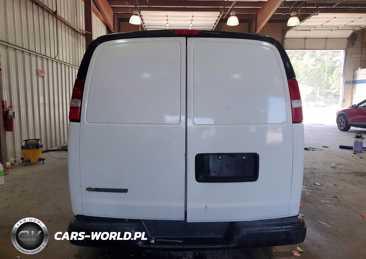 2024 Chevrolet Express G2500 VIN:1GCWGAFP2R1281130 - 6