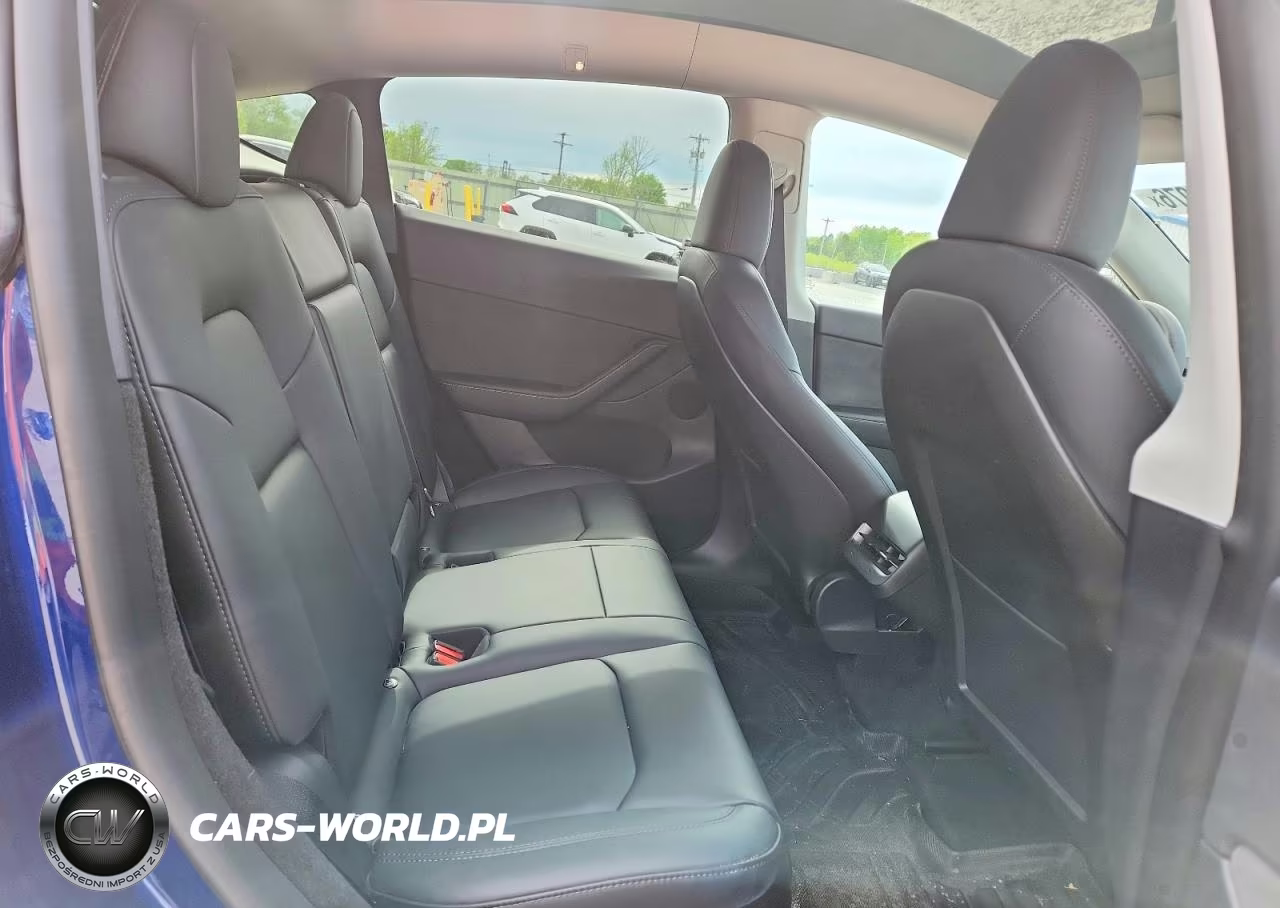 2022 Tesla Model Y VIN:7SAYGDEE7NA010186 - 11