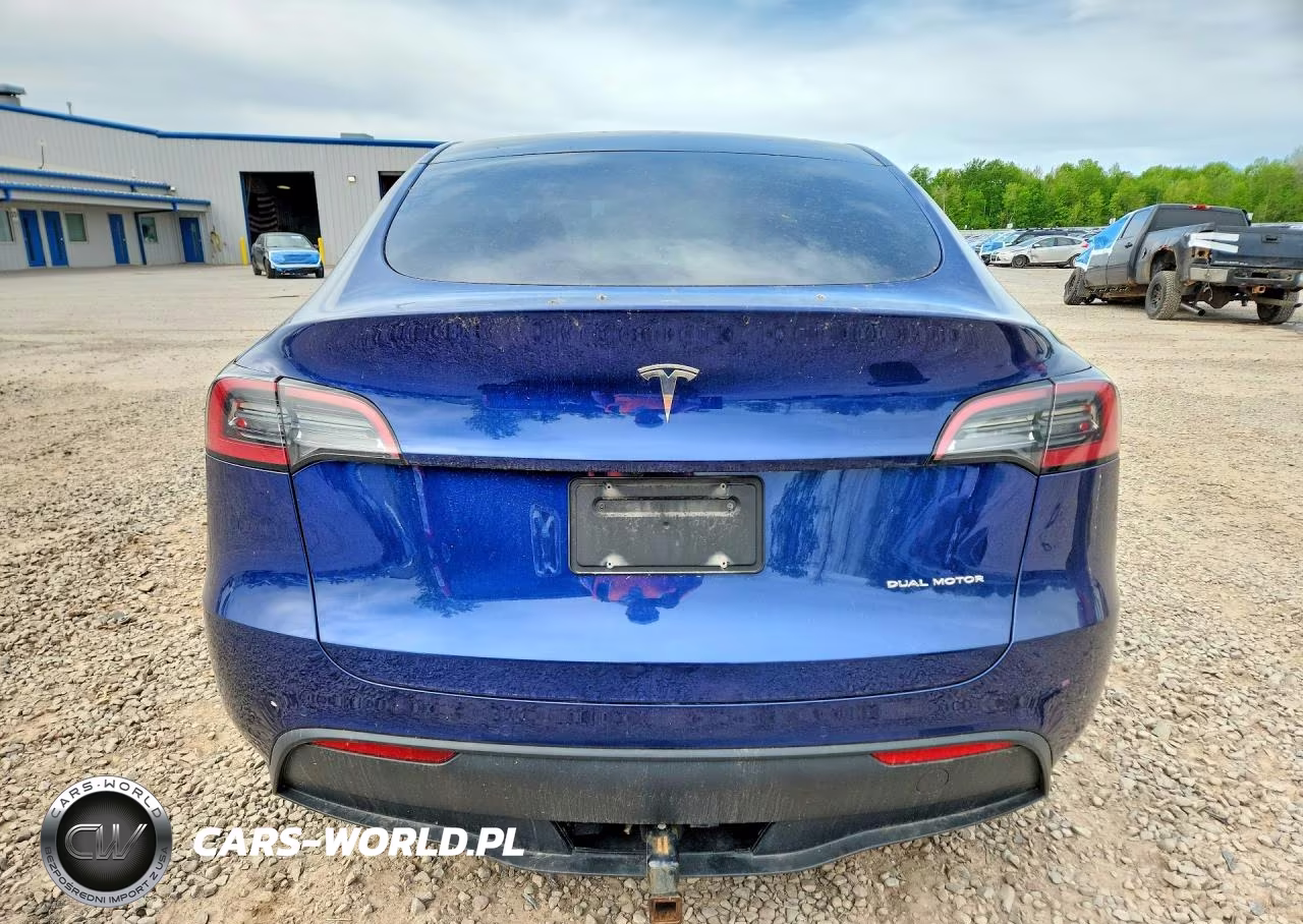 2022 Tesla Model Y VIN:7SAYGDEE7NA010186 - 6