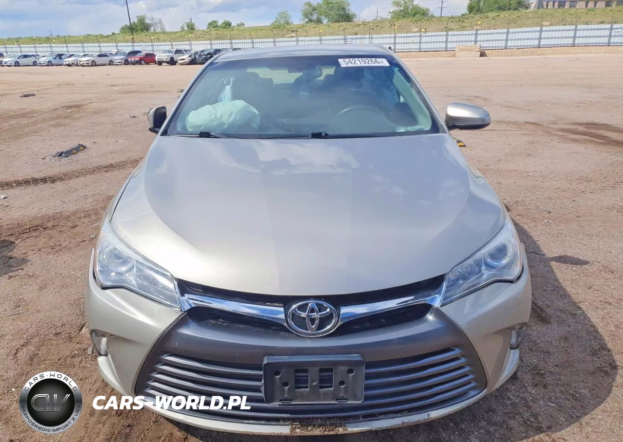 2016 Toyota Camry Le VIN:4T4BF1FK9GR557418 - 5