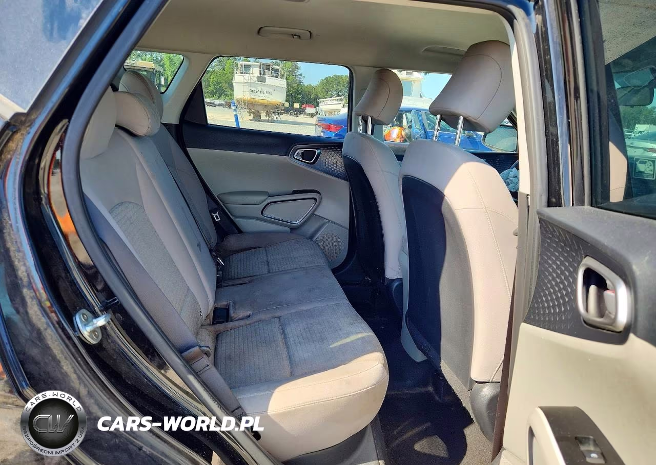 2021 Kia Soul S VIN:KNDJ23AU1M7775230 - 11