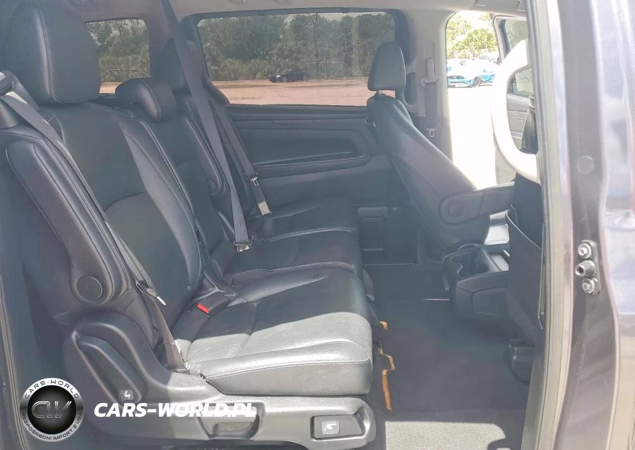2021 Honda Odyssey Touring VIN:5FNRL6H83MB025980 - 11