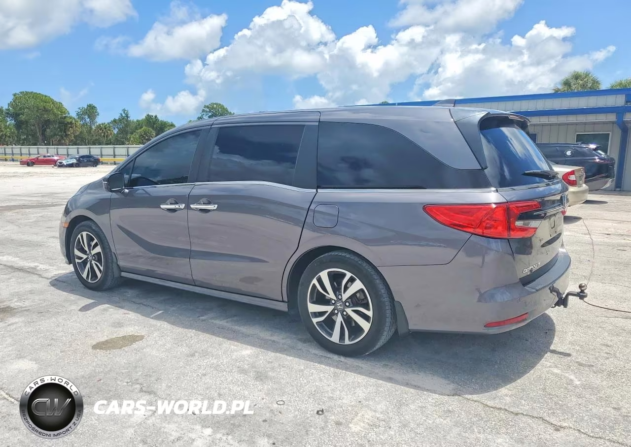 2021 Honda Odyssey Touring VIN:5FNRL6H83MB025980 - 2