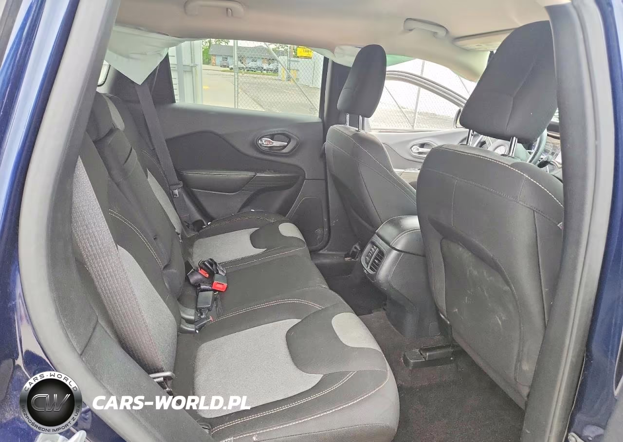 2016 Jeep Cherokee Sport VIN:1C4PJMAB5GW204139 - 11