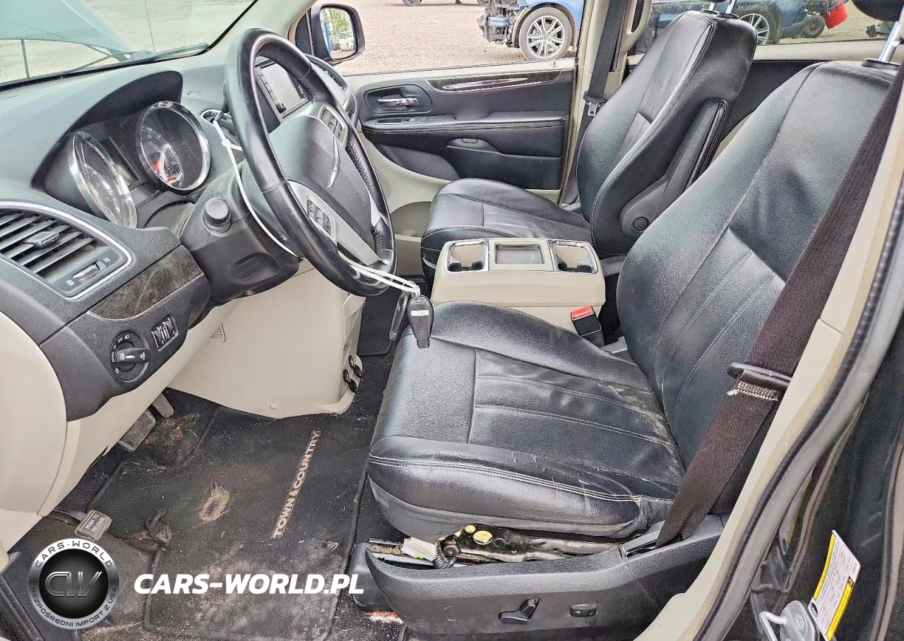 2014 Chrysler Town & Country Touring VIN:2C4RC1BG8ER348110 - 7