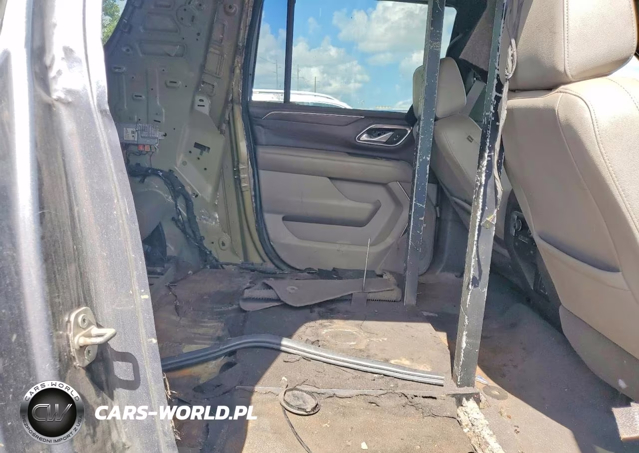 2021 Chevrolet Suburban K1500 Z71 VIN:1GNSKDKD3MR354582 - 11