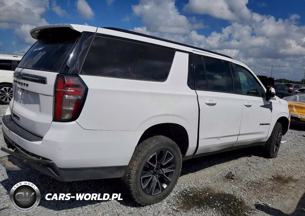 2021 Chevrolet Suburban K1500 Z71 VIN:1GNSKDKD3MR354582 - 3