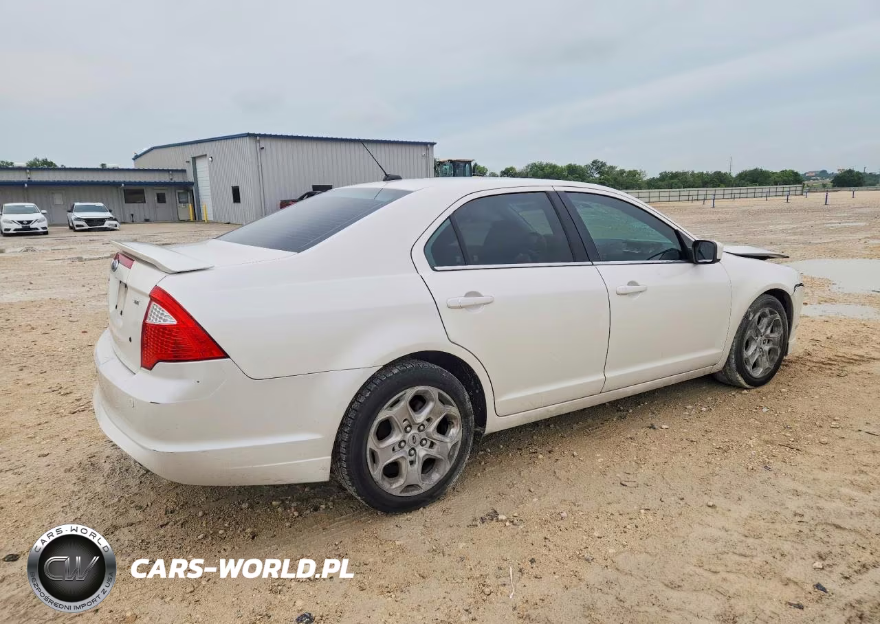 2010 Ford Fusion Se VIN:3FAHP0HA5AR227428 - 3