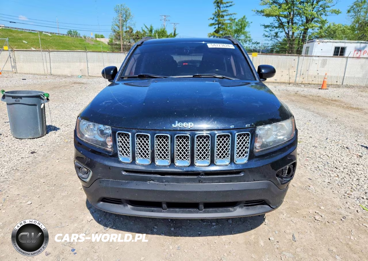 2016 Jeep Compass Latitude VIN:1C4NJDEB4GD723874 - 5