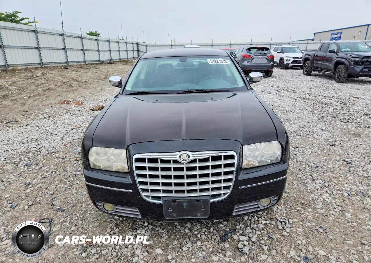 2010 Chrysler 300 Touring VIN:2C3CA5CVXAH229916 - 5