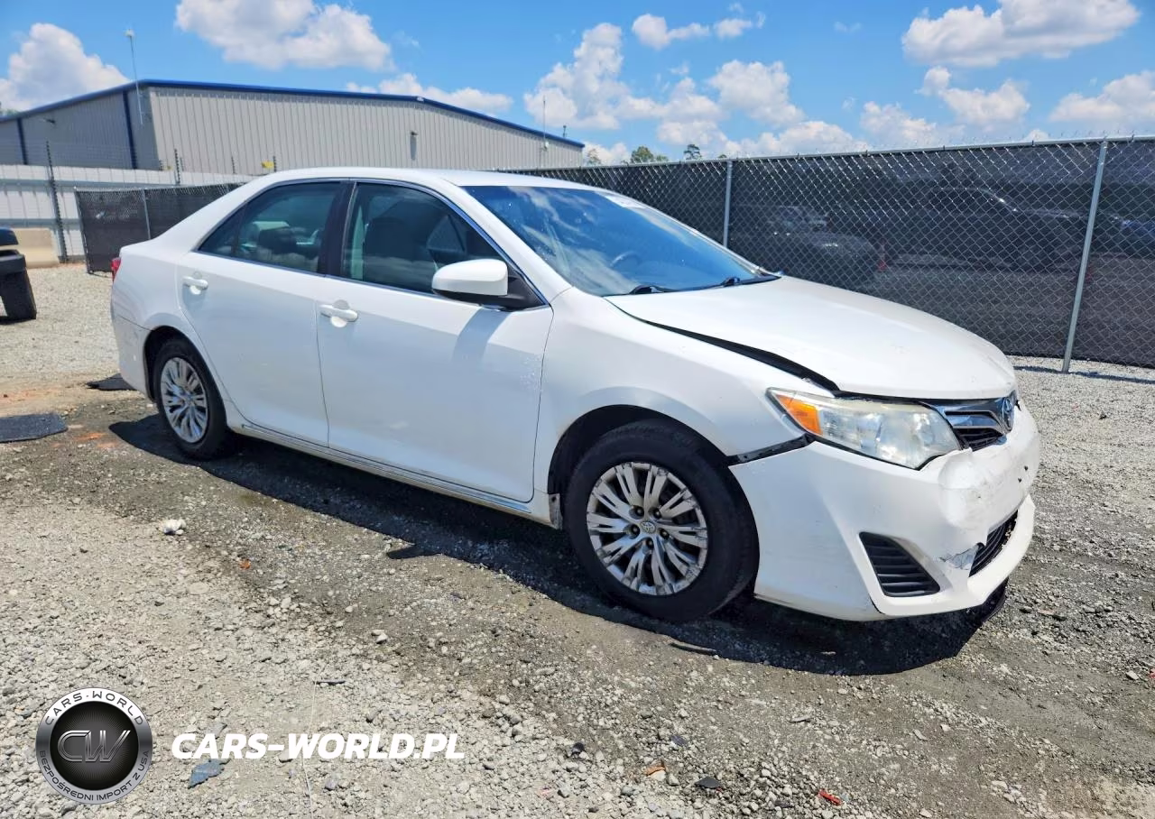 2014 Toyota Camry Le VIN:4T1BF1FKXEU309038 - 4