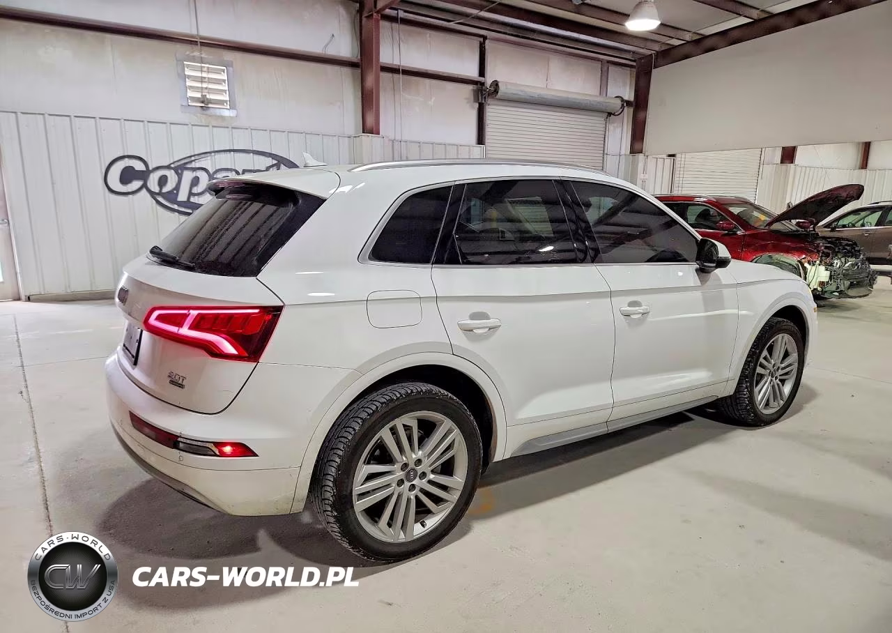 2018 Audi Q5 Premium Plus VIN:WA1BNAFY4J2039056 - 3