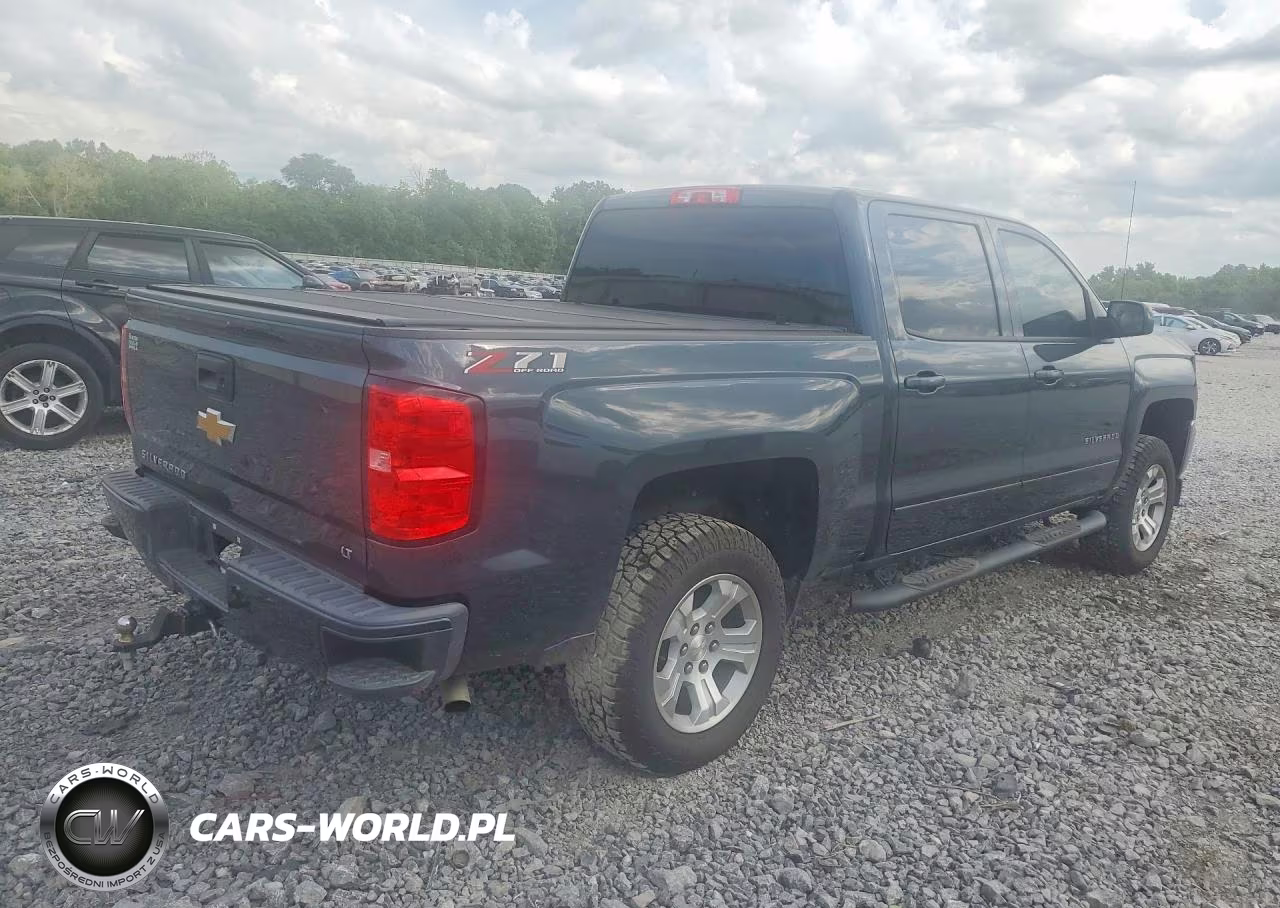 2018 Chevrolet Silverado K1500 Lt VIN:3GCUKRECXJG303531 - 3