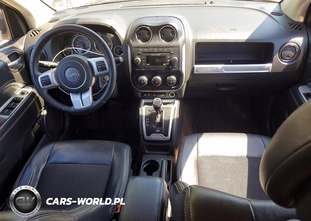 2016 Jeep Compass Latitude VIN:1C4NJDEB9GD782645 - 8