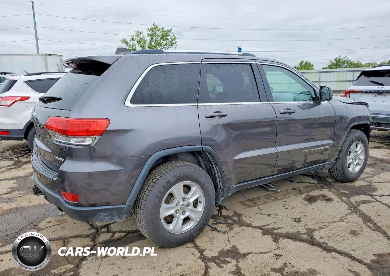 2015 Jeep Grand Cherokee Laredo VIN:1C4RJFAG9FC691667 - 3