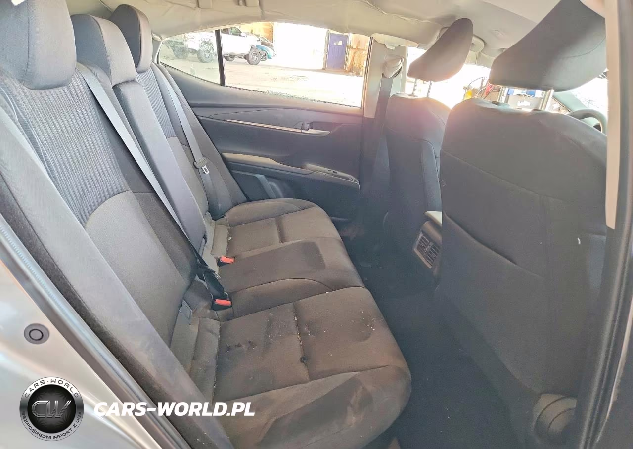 2025 Toyota Camry Le VIN:4T1DAACK9SU584004 - 10